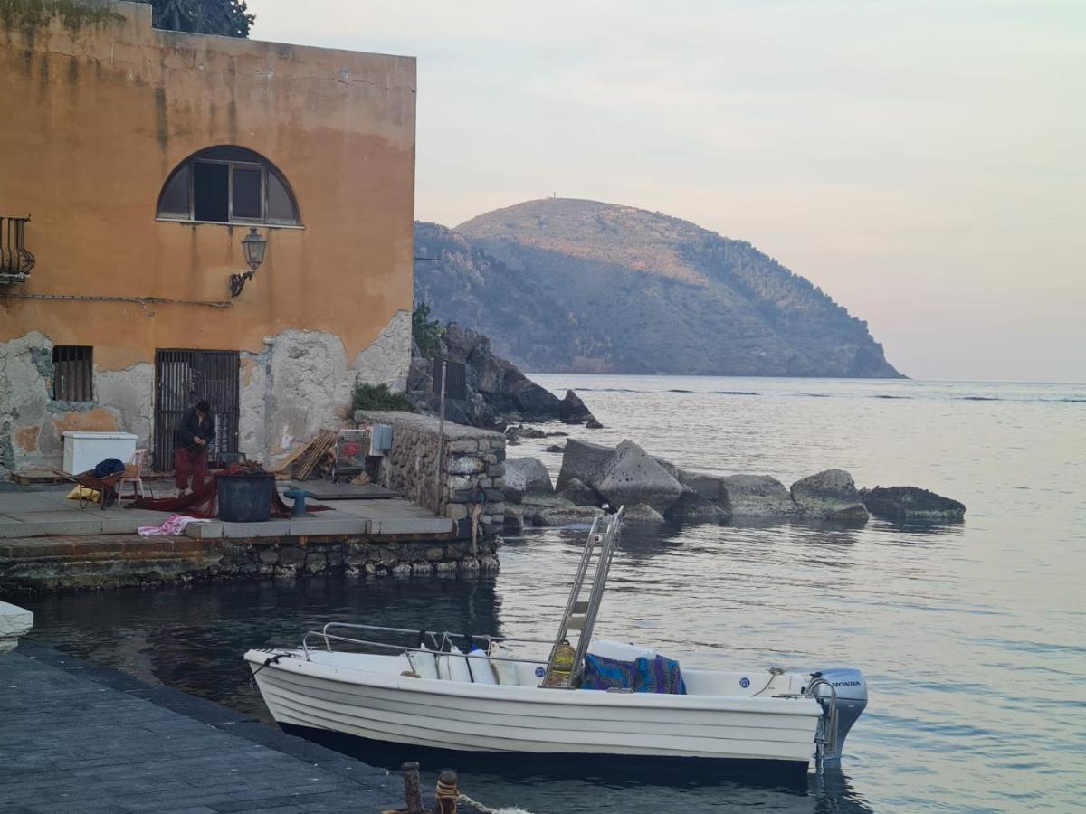Lipari Centro Storico Flat 7 Min From Portアパートメント エクステリア 写真